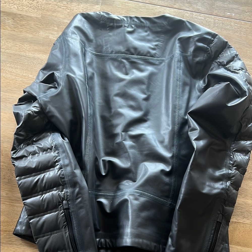 Women’s Columbia Black moto Jacket - Picture 8 of 8